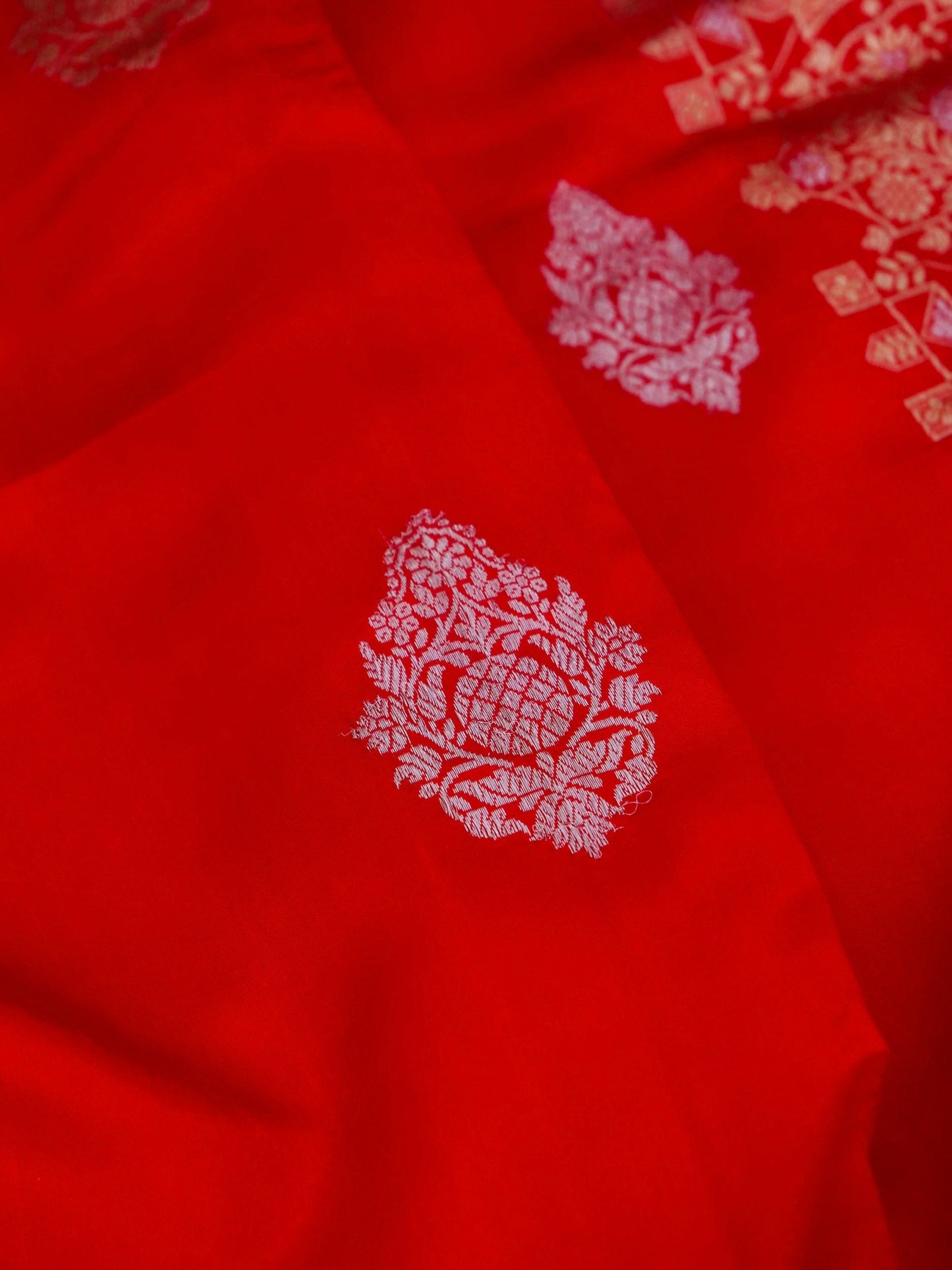 Pure Red Banarasi R Mango Katan Silk Saree with Kadhwa Buti Work