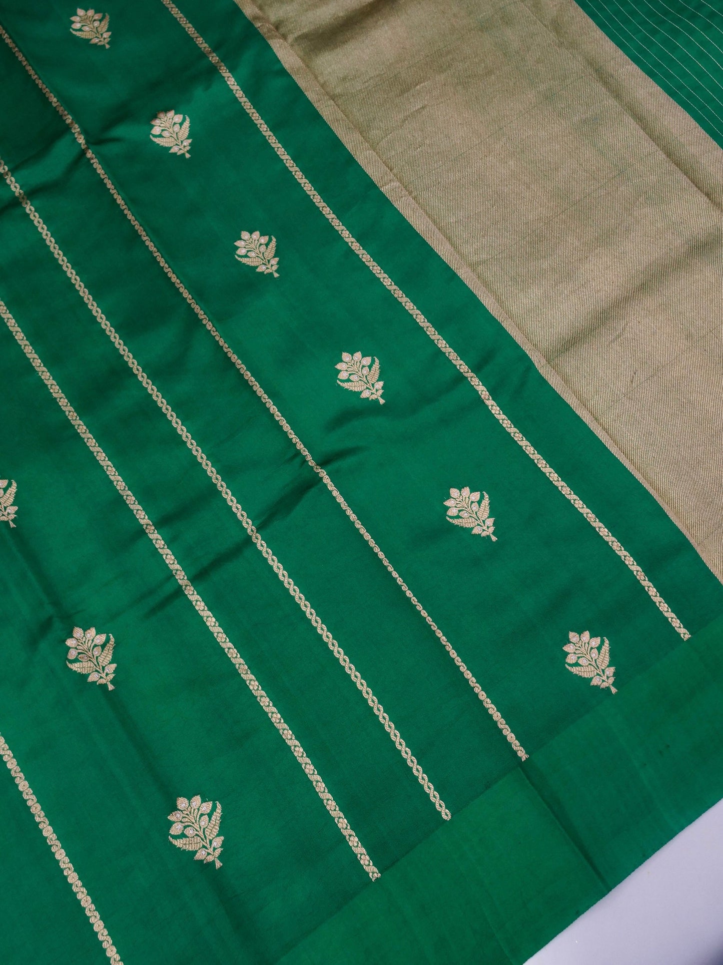 Pure Green Banarasi R Mango Katan Silk Saree with Kadhwa Buti