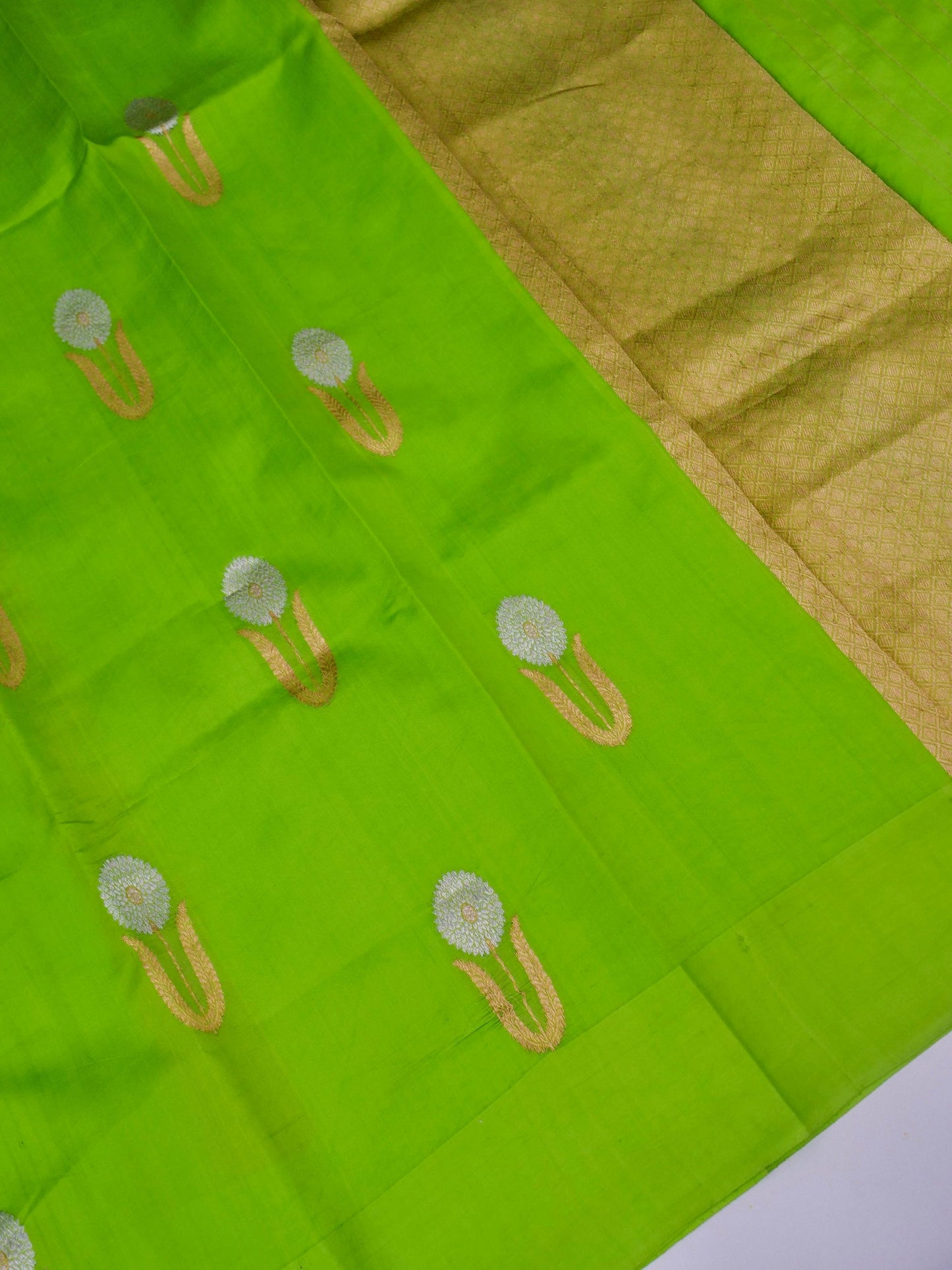 Pure Green Banarasi Mango Katan Silk Saree with Kadhwa Buti