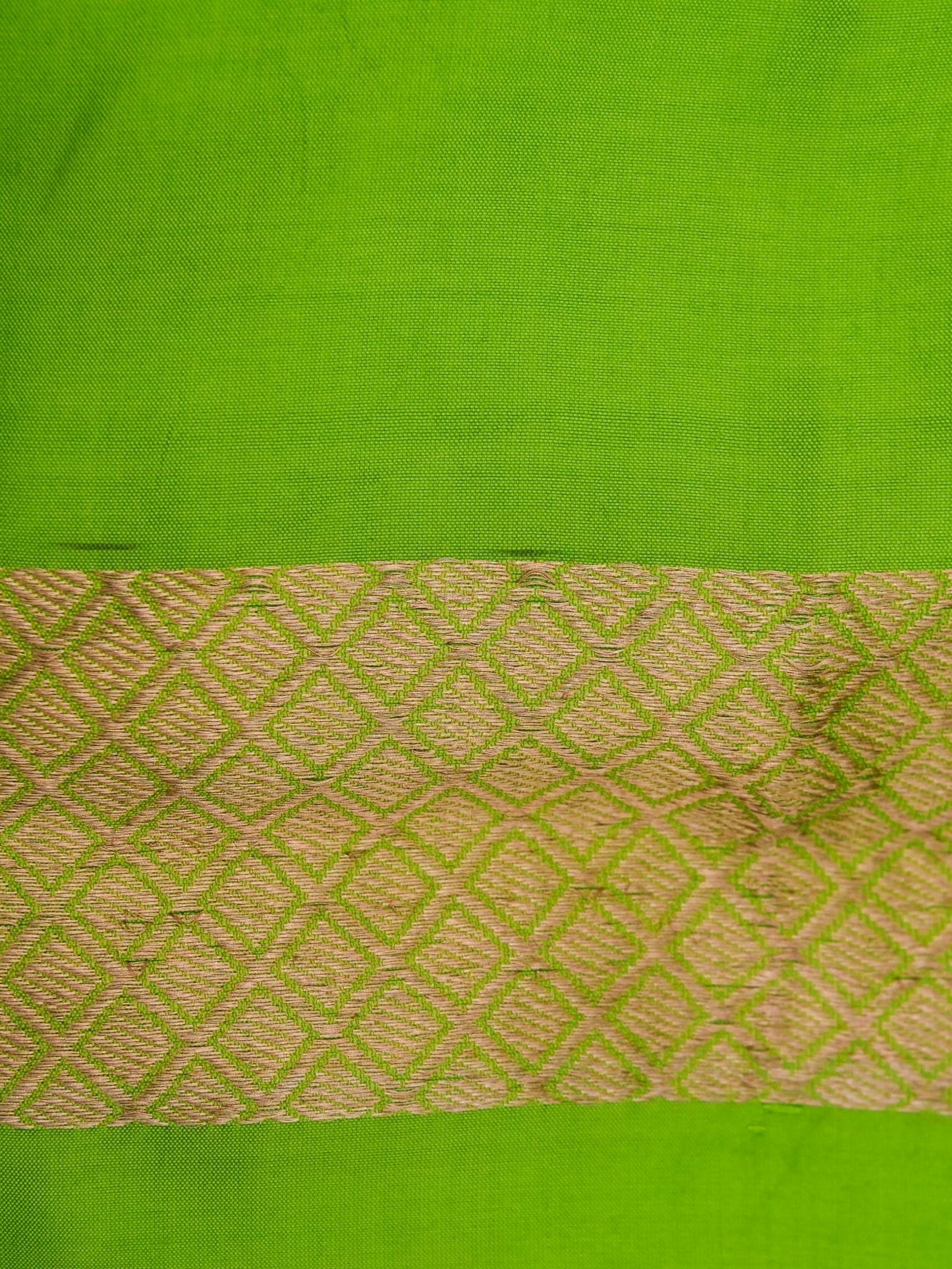 Pure Green Banarasi Mango Katan Silk Saree with Kadhwa Buti