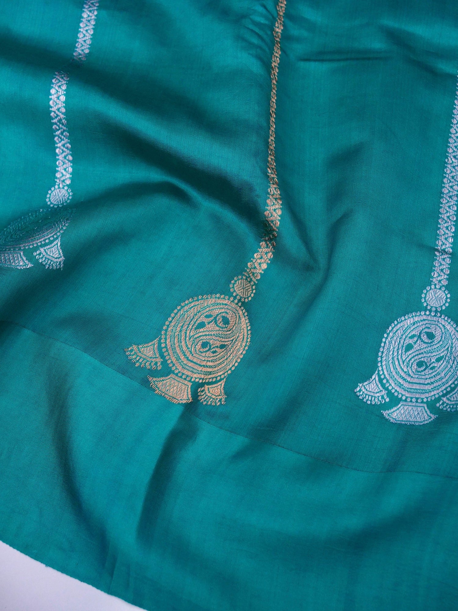 Pure Green Banarasi Mango Katan Silk Saree with Kadhwa Buti