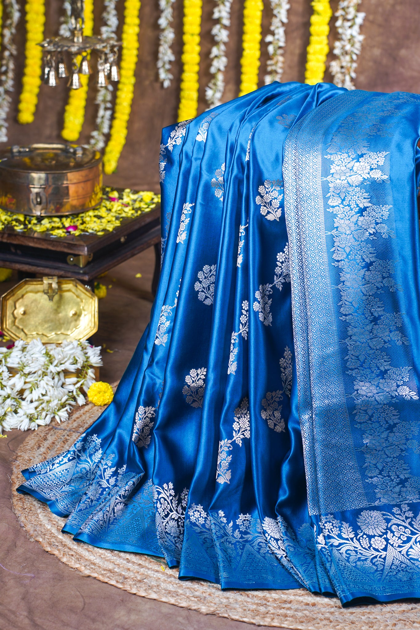 Royal Blue Handloom Banarasi Pure Mashru Silk Saree