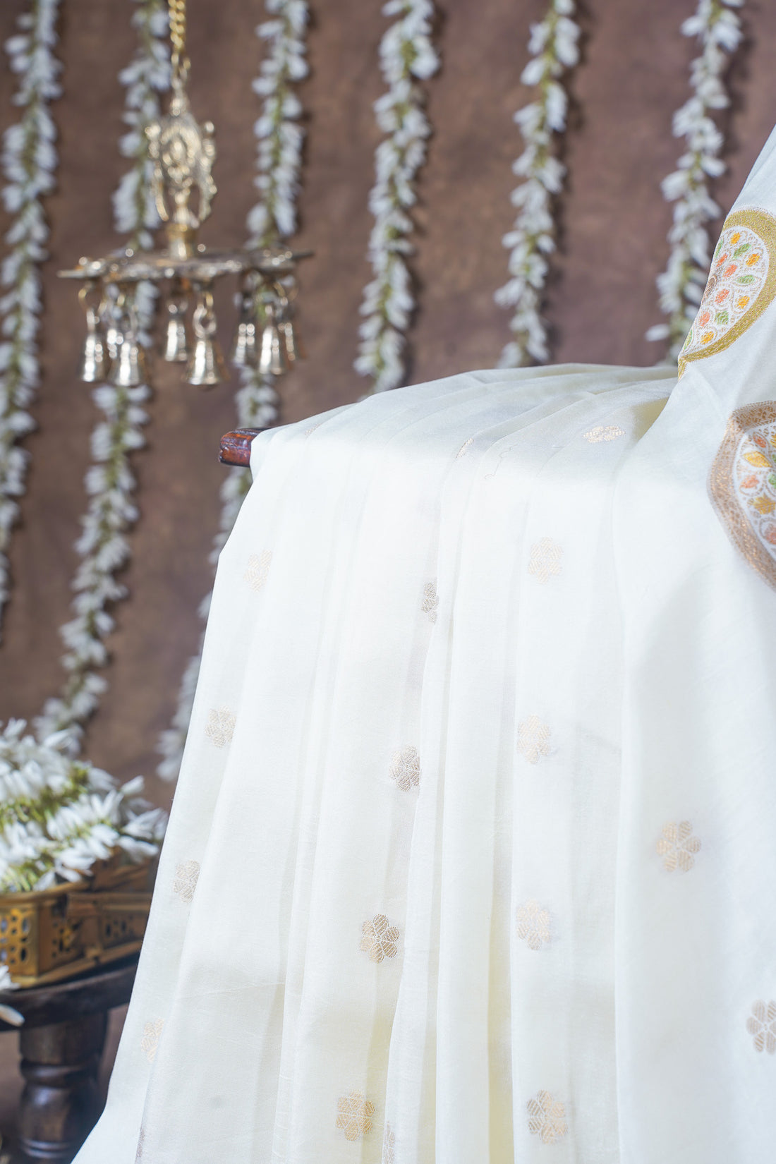 Ivory White Handloom Pure Silk Banarasi Saree