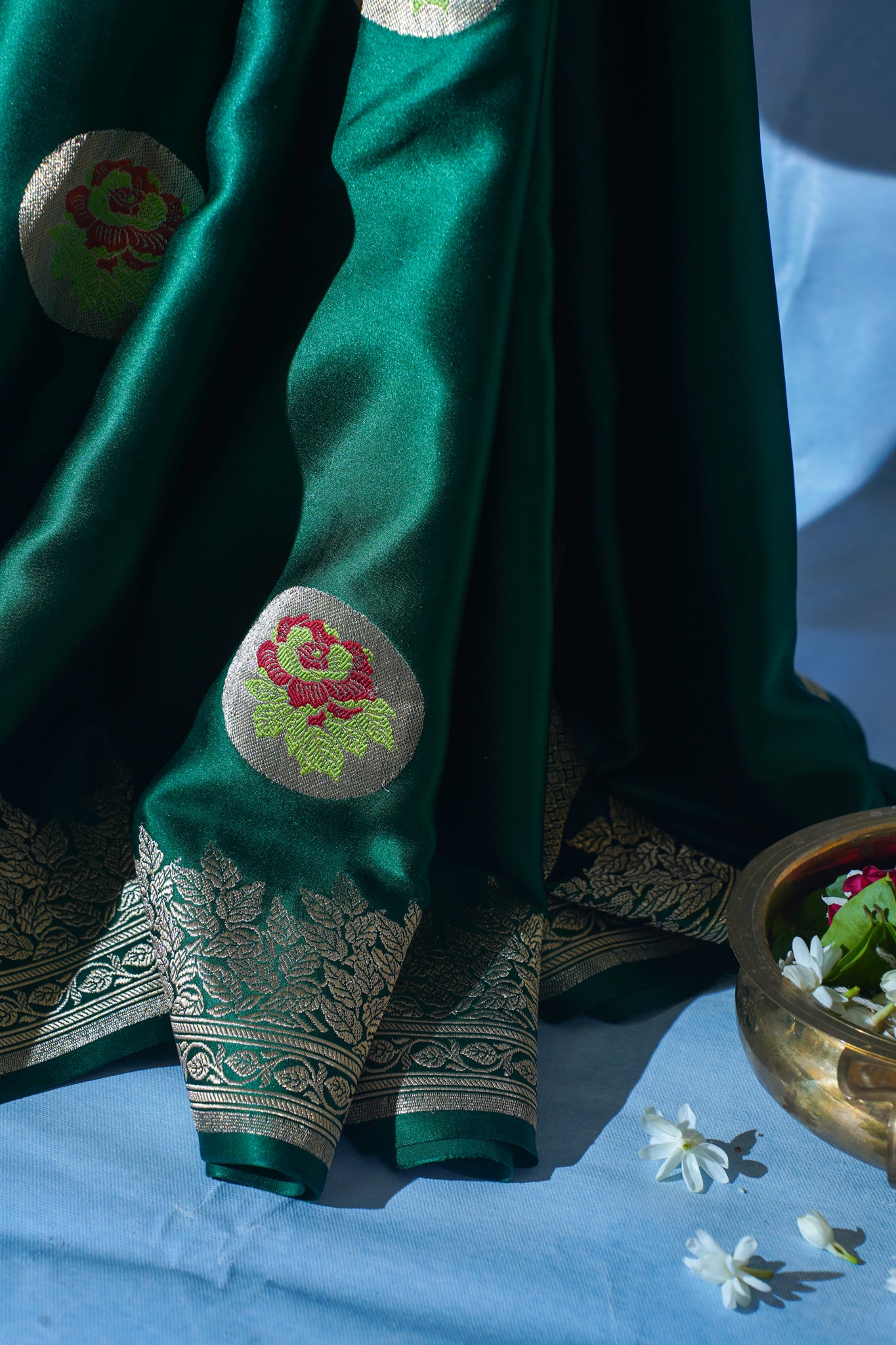 Emerald Green Pure Mashru Silk Handwoven Saree