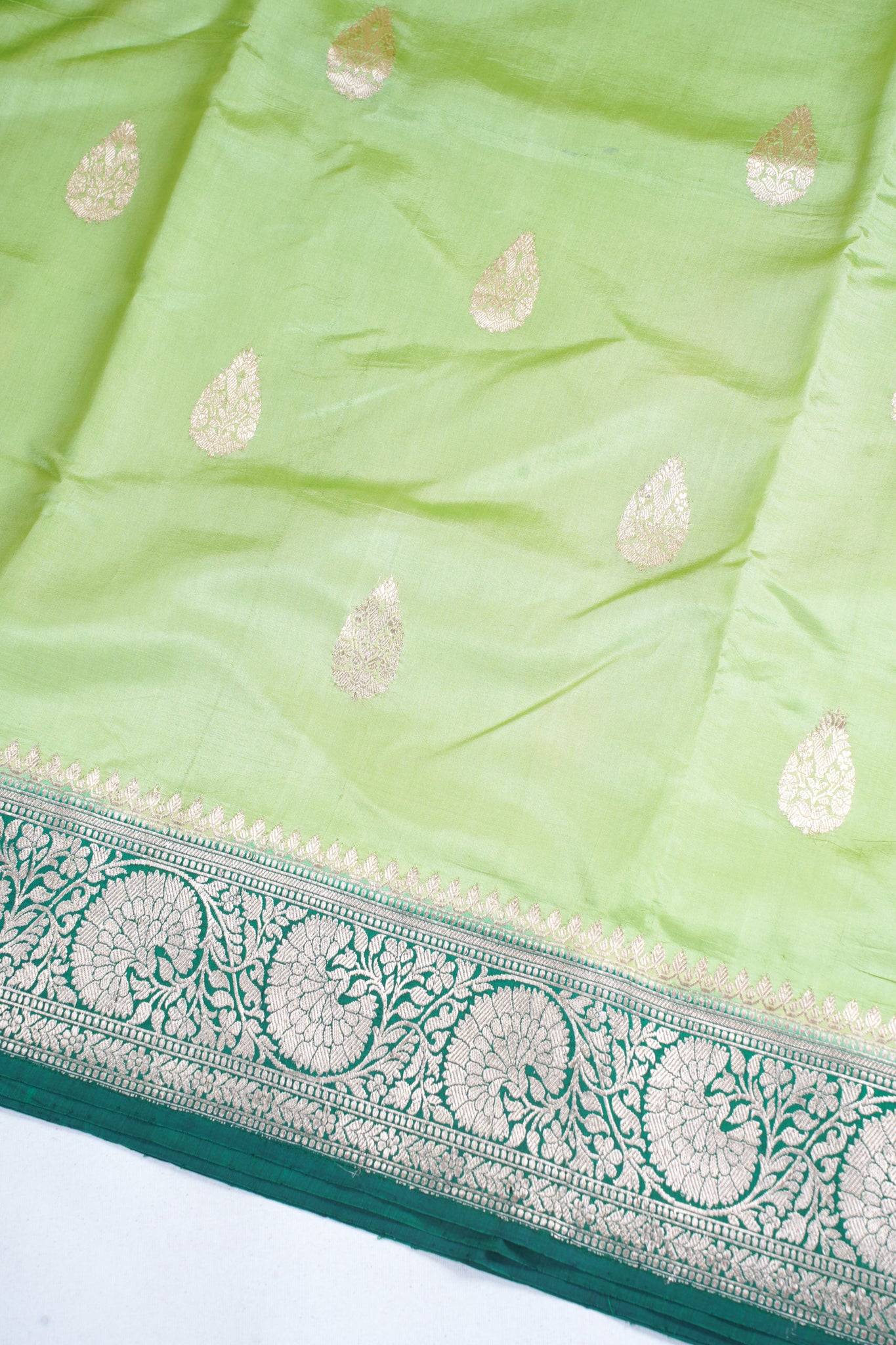 Parrot Green Pure Mango Katan Silk Handwoven Saree
