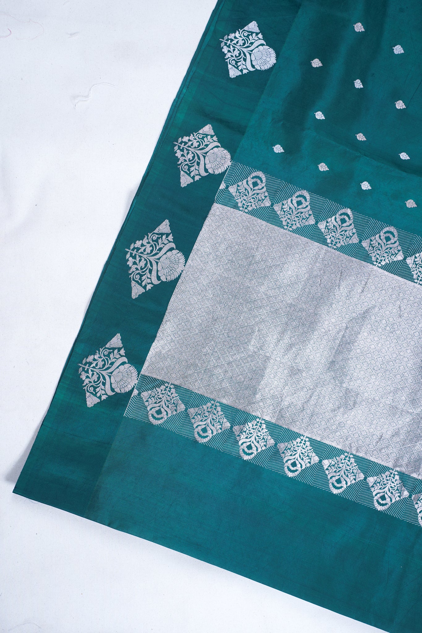 Emerald Green Pure Mango Katan Silk Handwoven Saree