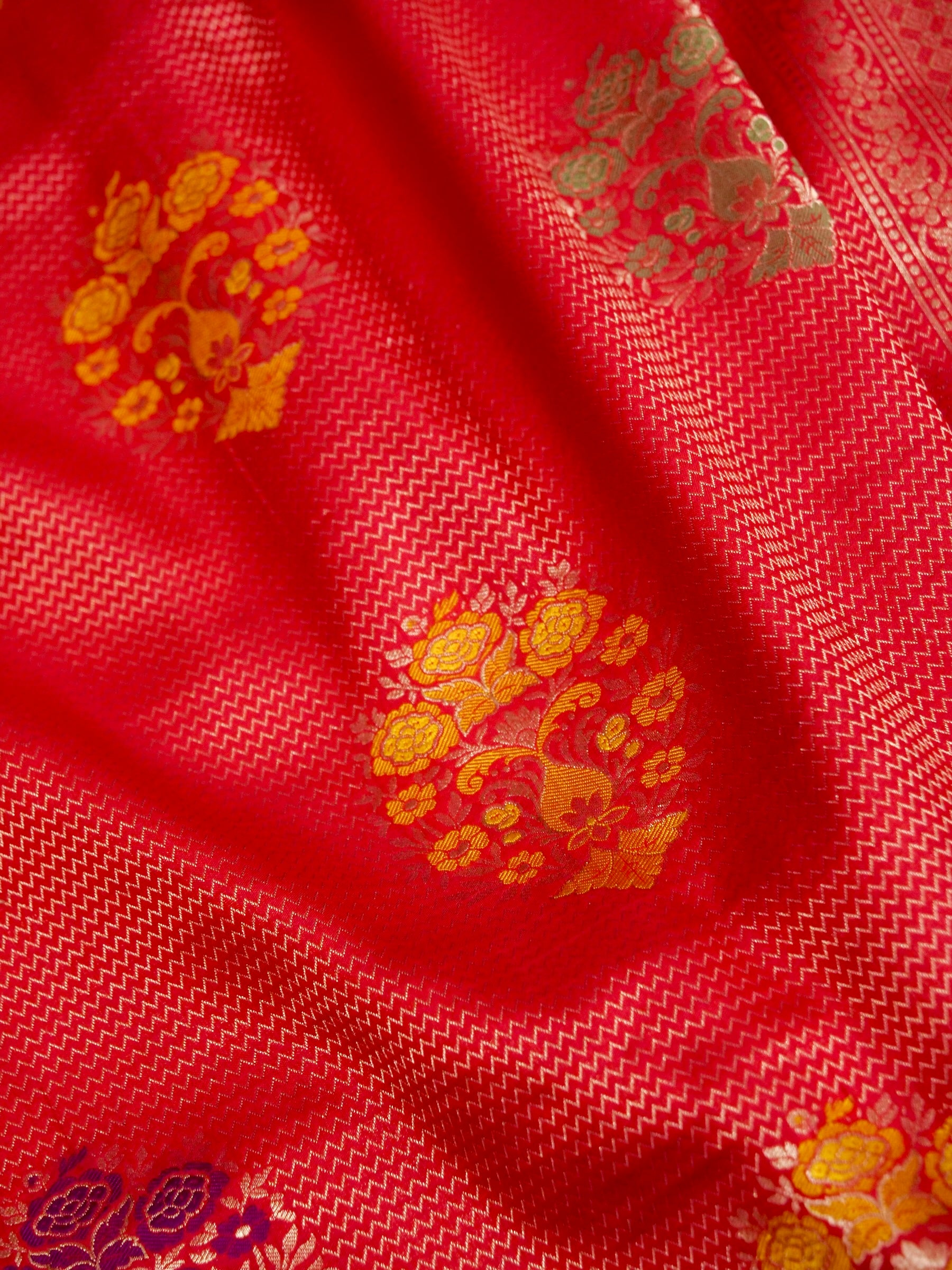 Red Handwoven Banarasi Pure Katan Silk Meenakari Brocade Saree