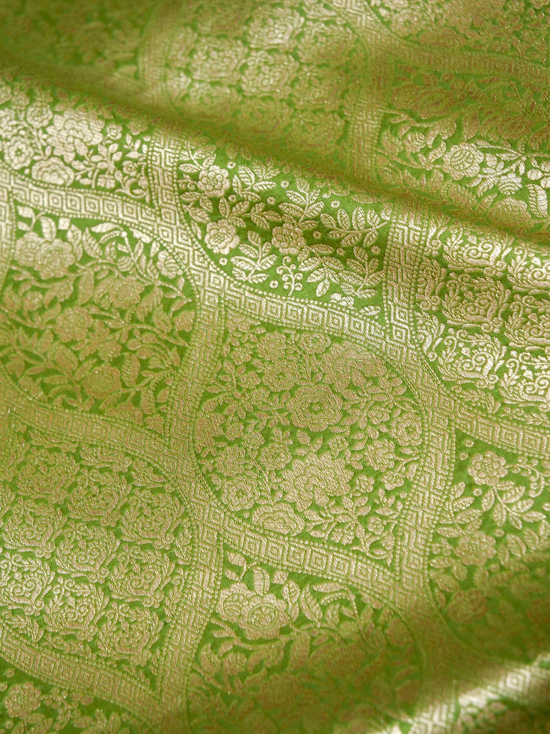 Green Handloom Pure Katan Silk Banarasi Brocade Saree