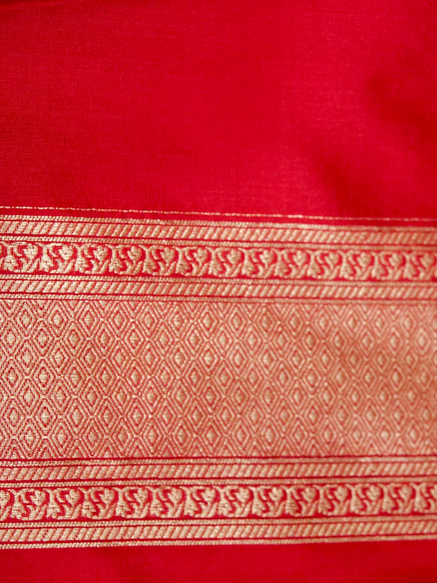 Deep Red Handloom Pure Katan Silk Banarasi Brocade Saree