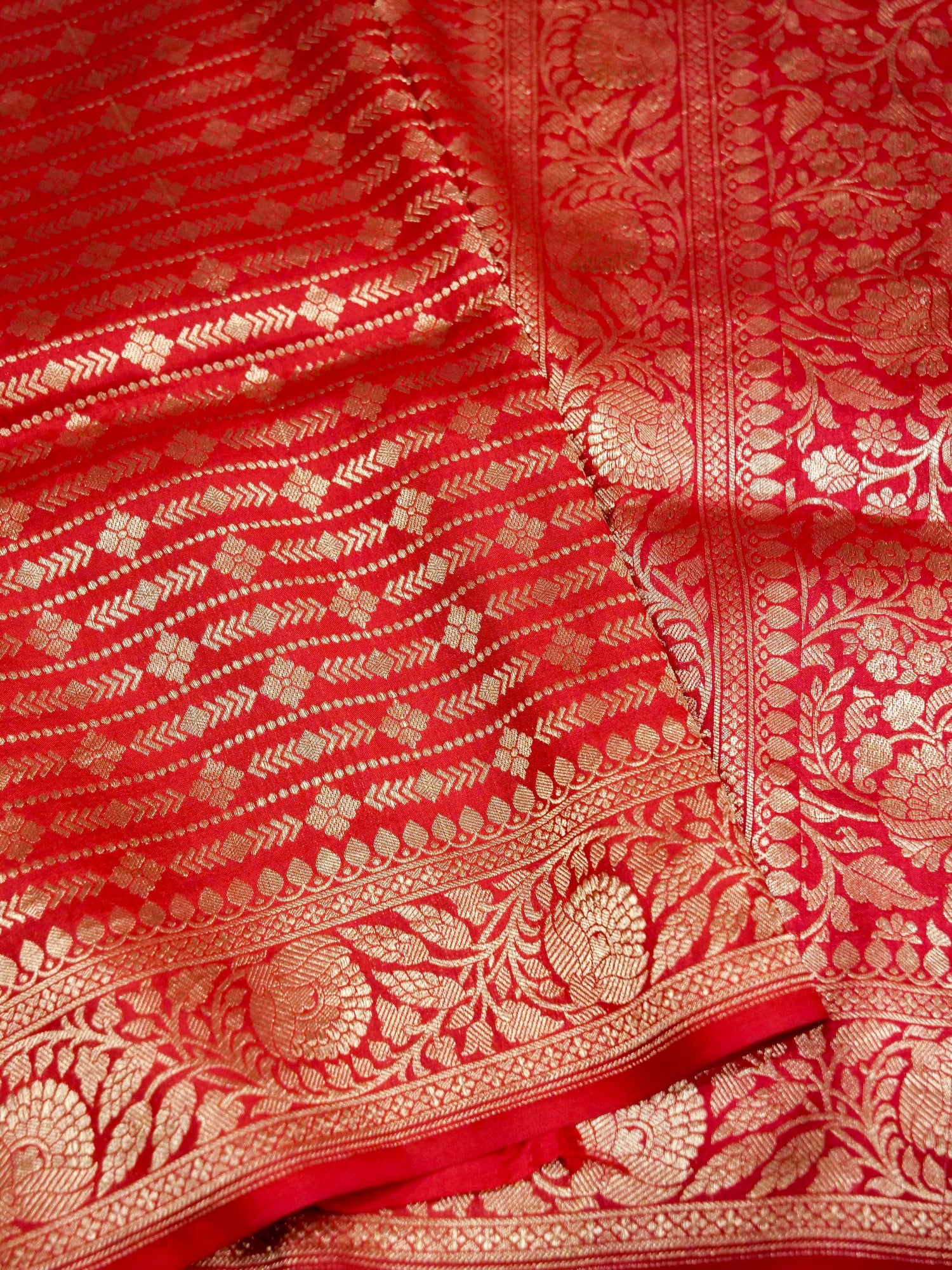 Ruby Red Handloom Pure Katan Silk Banarasi Brocade Saree