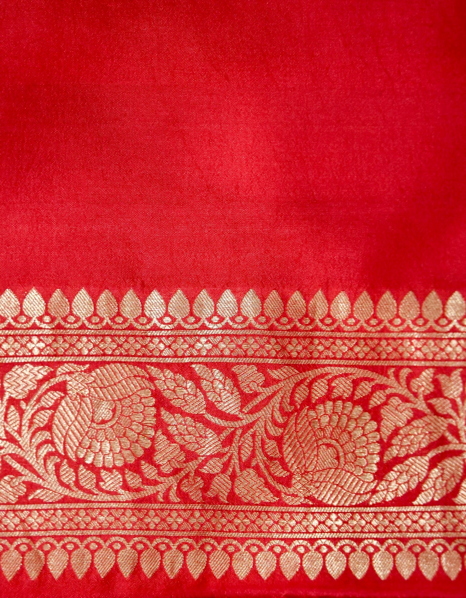Ruby Red Handloom Pure Katan Silk Banarasi Brocade Saree