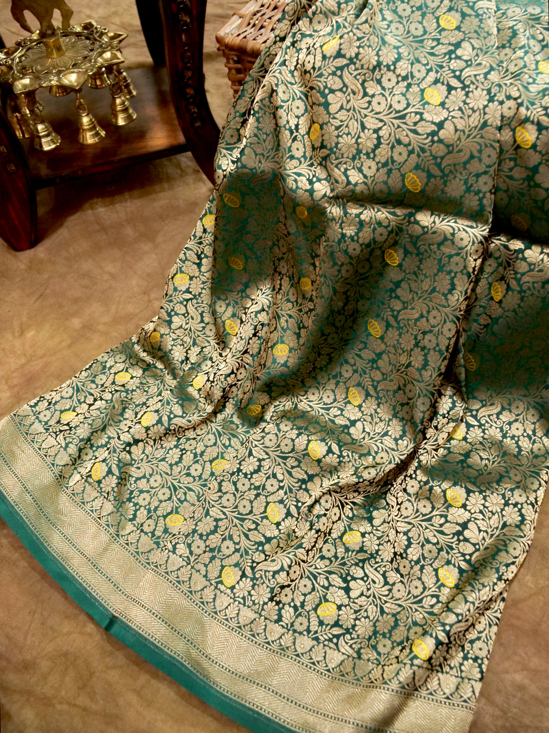 Green Handwoven Banarasi Pure Katan Silk Meenakari Brocade Saree