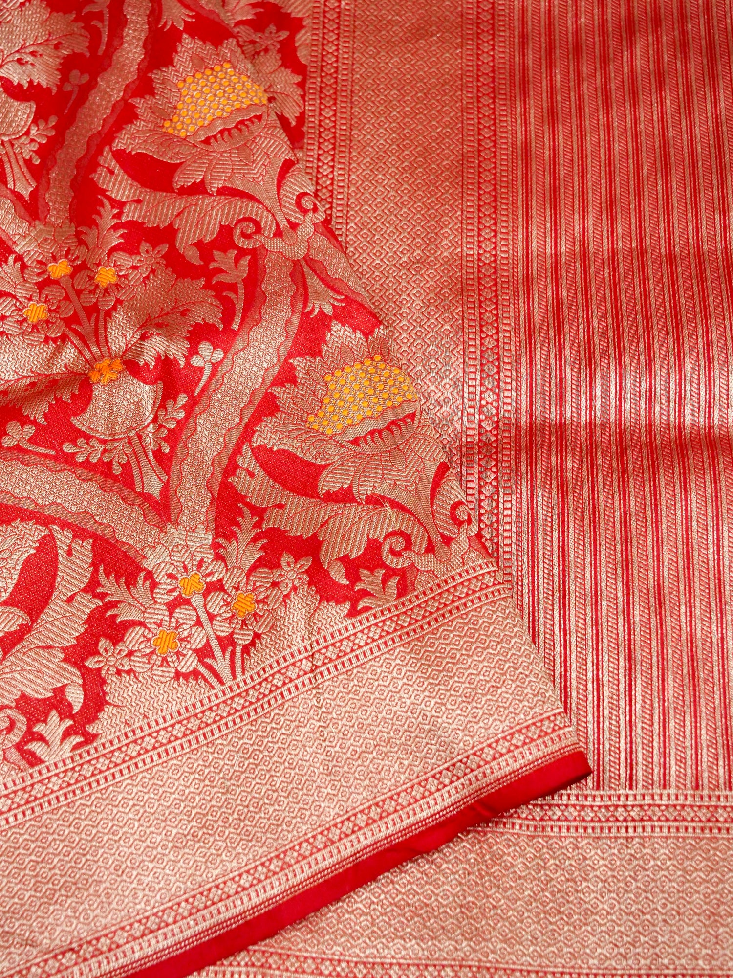 Red Handwoven Banarasi Pure Katan Silk Meenakari Brocade Saree