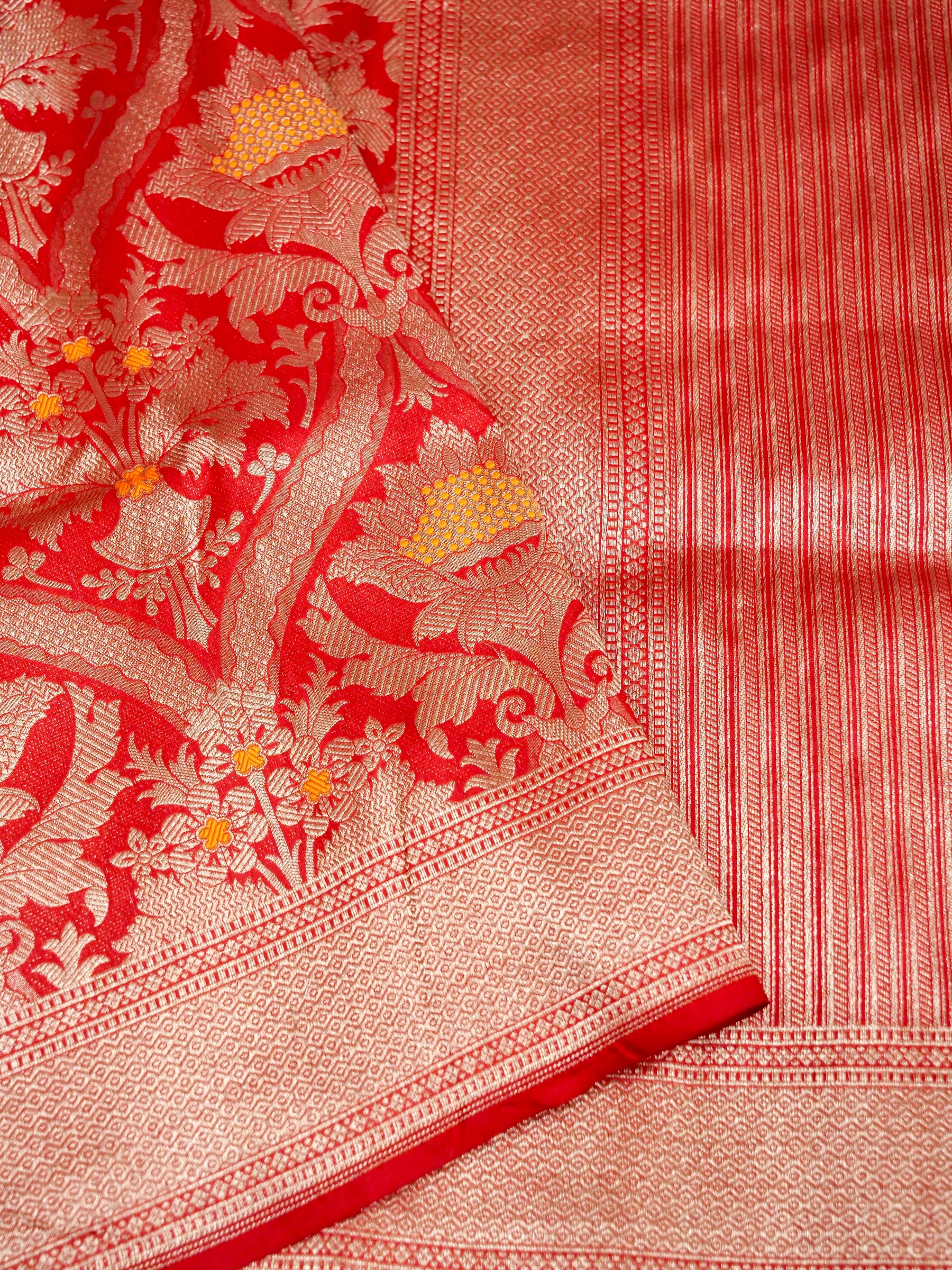 Red Handwoven Banarasi Pure Katan Silk Meenakari Brocade Saree