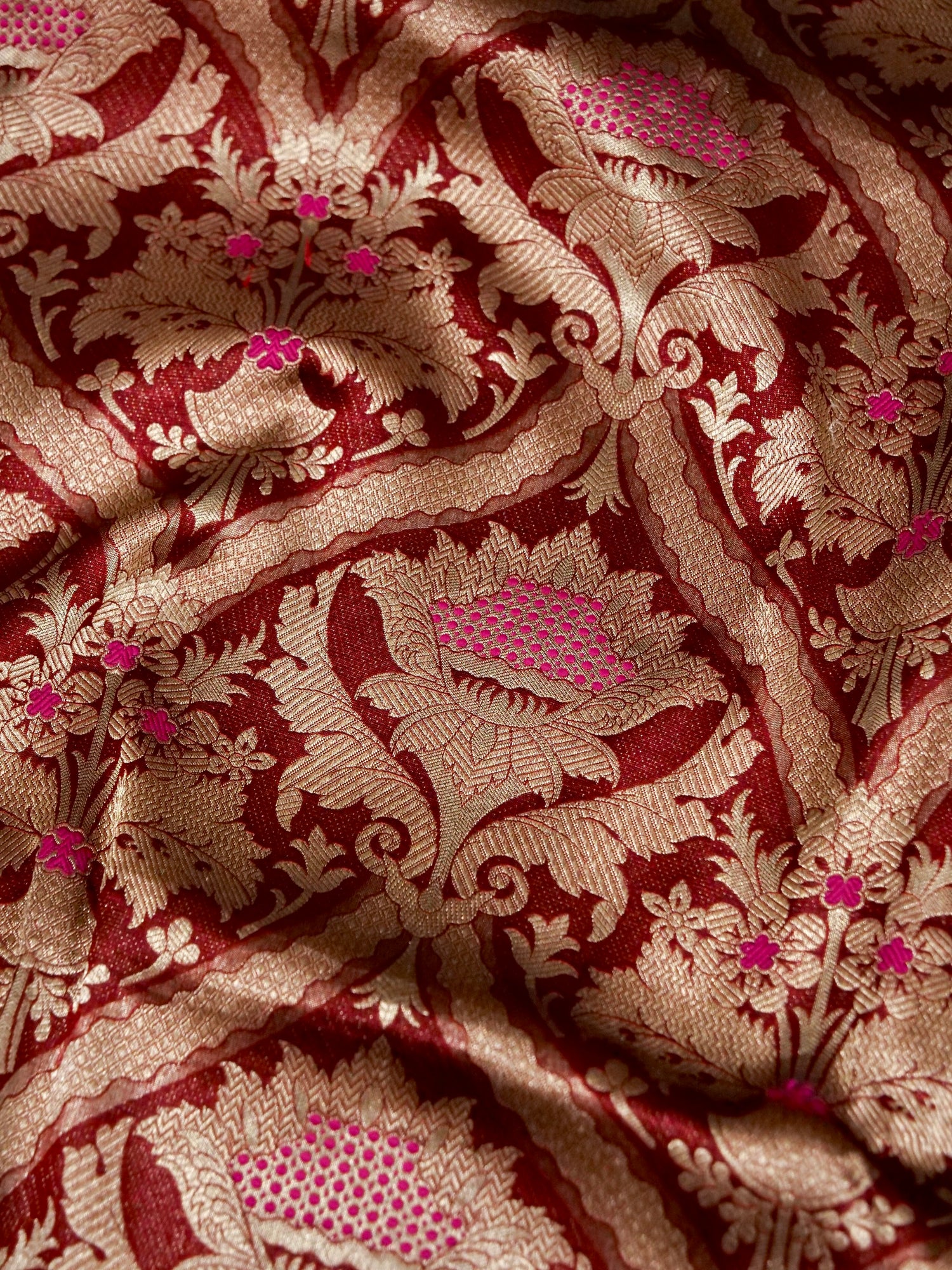 Maroon Handwoven Banarasi Pure Katan Silk Meenakari Brocade Saree