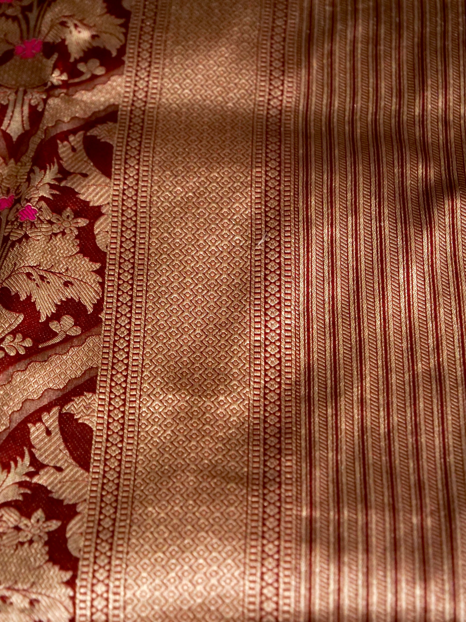 Maroon Handwoven Banarasi Pure Katan Silk Meenakari Brocade Saree