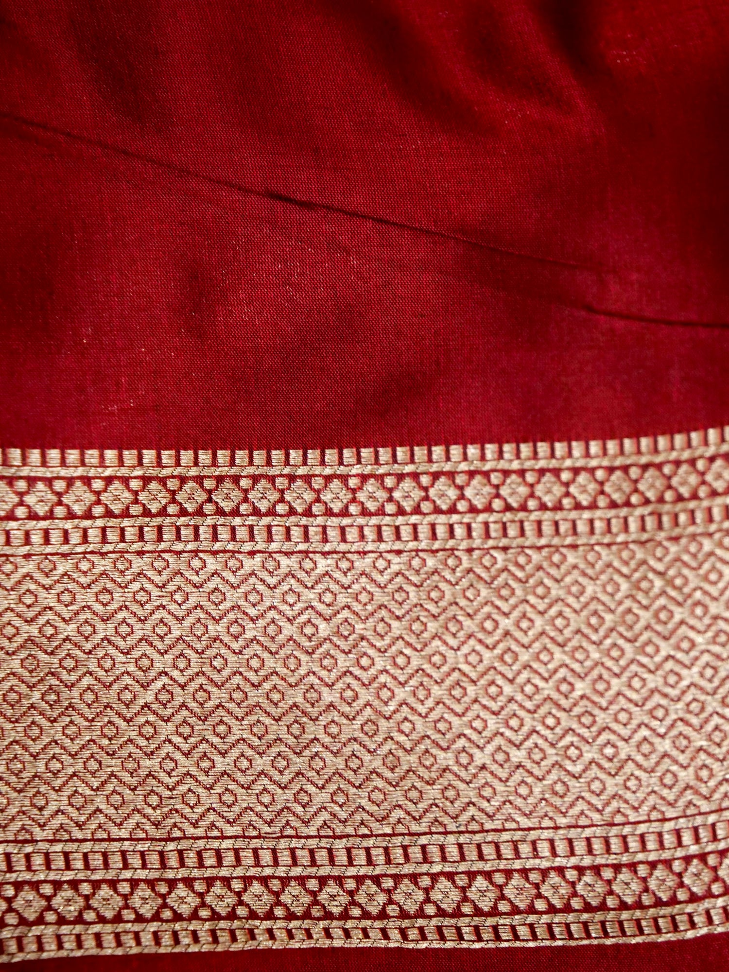 Maroon Handwoven Banarasi Pure Katan Silk Meenakari Brocade Saree